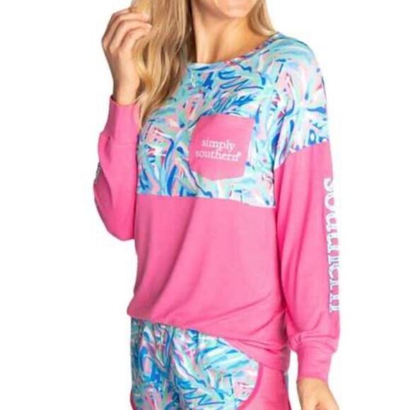 Simply Southern Simply Jersey Abstract Shirt in Size Large - Picture 1 of 10